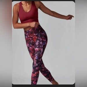 Athleta Salutation Stash Pocket II Floral Leggings Dappled Bloom Size XS